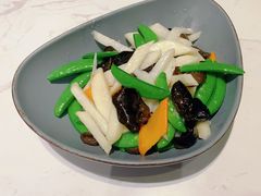 甜豆云耳炒山药-鹿港小镇(金虹桥国际中心店)