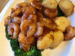 鲍汁日本豆腐扒虾球-金悦印象小馆(三里河店)