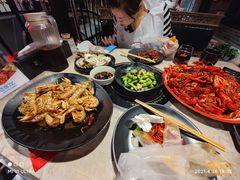 -沪小胖小龙虾(淮海中路旗舰店)
