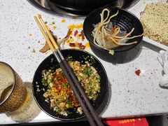 -钢管厂五区小郡肝串串香(蜀都万达店)