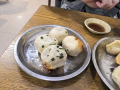 -黄阿姨锅贴大王(万航渡路店)