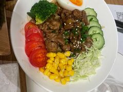 牛肉波奇饭-小句号·精致料理(江南环球港店)