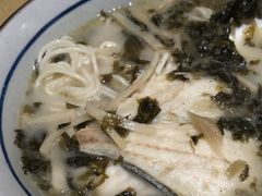 雪菜黃鱼煨面-阿莉餐厅(枣阳路店)