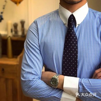 这家店真的是非常棒 不管是服务还是西服的质量样子
