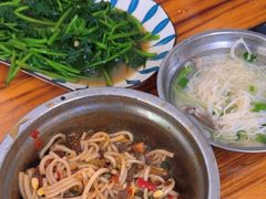 -灵山卢梅燕粉店