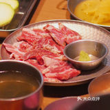 高端烤肉局：看着小蛮腰吃烤肉是怎样的体验