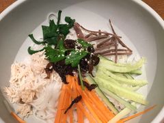 -云海肴·汽锅鸡·云南菜(天山百盛优客店)