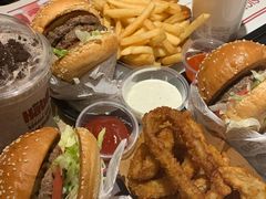 -The Habit Burger Grill 哈比特汉堡(复兴soho店)