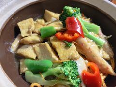-天天向上素食餐厅(五台山店)