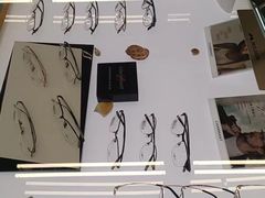 -无奔眼镜·蔡司·依视路授权店(马家堡店)