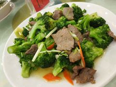 西兰花炒牛肚-巨元河鲜酒楼·清远特色菜名店(英德店)