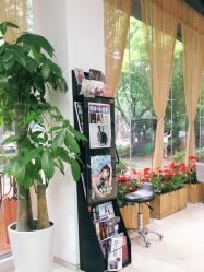 -CARR SALON