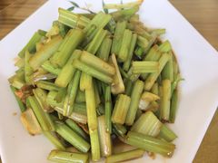 -美顺香食府鱼头老店(雪野湖店)