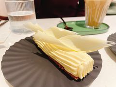 -潮一不贰·法式甜品·生日蛋糕·西式简餐(外滩店)