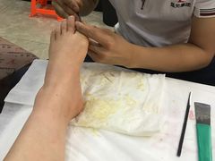 -郑远元专业修脚房(莘朱路店)