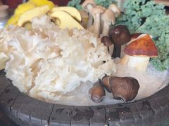 -山悦里 山野·鲜火锅(罗斯福广场店)
