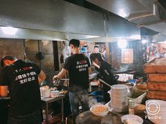 -冶建镜子·老南昌大排档·江西虾王(总店)