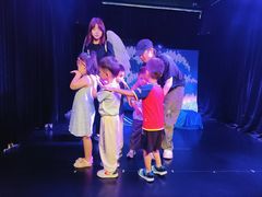 -猴有戏教育戏剧·音乐剧·主持口才·演讲朗诵辩论(环球港华师大校区)