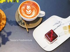 -UNI UNI(环亚凯瑟琳店)