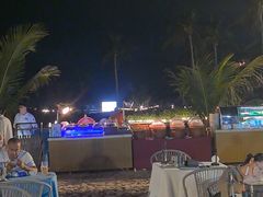 -亚龙湾希尔顿自助餐厅·海鲜·烧烤·沙滩BBQ·现场乐队