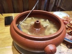 -老滇山寨•云南特色菜•地方菜•民族风情歌舞表演(金碧店)