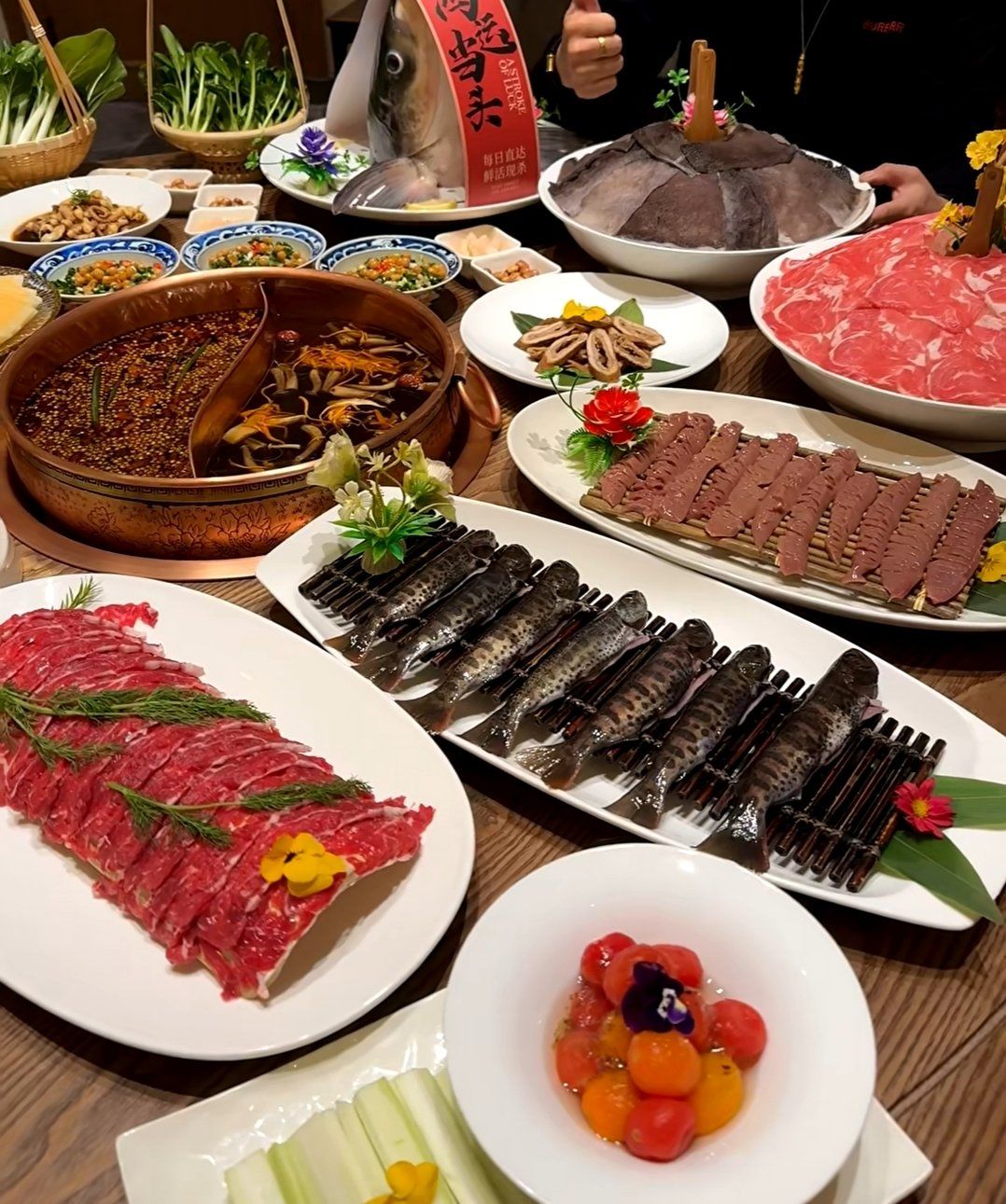 特色火锅尽享受!这菜品你还有什么理由不来!