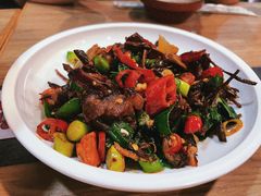 我最爱的干锅茶树菇炒腊肉-建辉湖南土菜馆(南大街店)