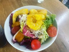 姜汁鲜虾沙拉-植物园哈利亚餐厅