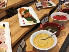 -圣丰索菲特·2 On 988 Café 自助餐厅