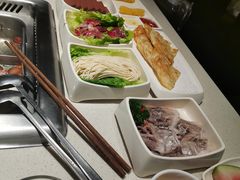 -海底捞火锅鲜切牛肉主题店(长寿路店)