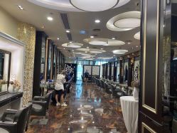 点击看大图 -八佰伴8008星级形象店