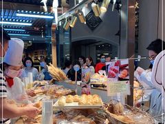 面包甜点陈列柜-西村叔叔的店·面包·甜品·蛋糕(清河万象汇店)