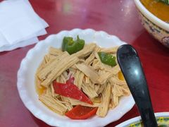 -金杨拉面王小吃面馆·牛三宝面·红烧牛肉粉
