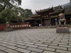 -峨眉山报国寺