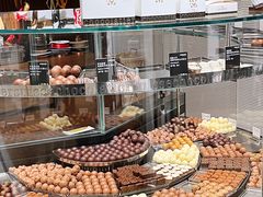 -Laderach 莱德拉(上海环贸iapm店)