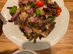 松茸炒肉-妈妈的味道(和顺古镇店)