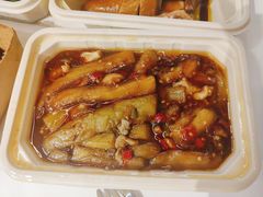 咸鱼鸡粒茄子煲-熠盛粤味(永康路店)
