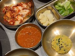 -草家酱蟹炭火烤肉店(珲春南路一店)