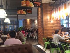 等位区-新旺茶餐厅(嘉里城店)