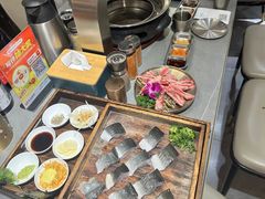 -围炉肉舍•炭烤活鳗•丹东海鲜烤肉(步行街店)