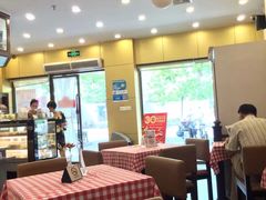 大堂-红宝石·鲜奶小方·海派西点房(南丹店)