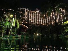 -三亚湾海居铂尔曼度假酒店