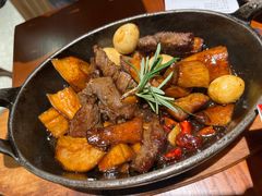 安格斯铁板蒜香牛肉粒-CRAZYONES西班牙海鲜饭(上海美罗城店)