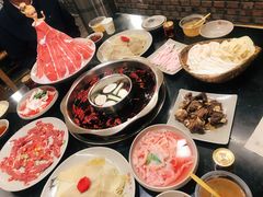 -茅草房·河畔园林火锅
