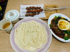 -歹歹的加个面过油肉拌面