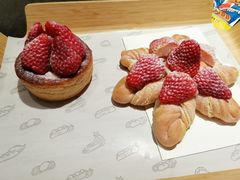 草莓布蕾包-喜茶(广州北京路惠福东店)