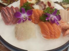 -青瓦餐厅·生鱼片·韩园烤肉(西塔店)