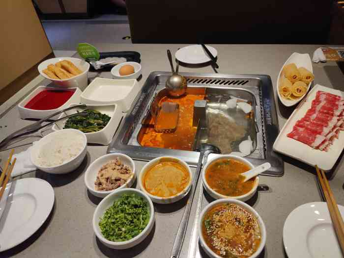 海底捞火锅(安泰广场店)-"生意太火爆～～等了10多分钟后放弃继续等.