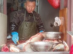 -梅记大块头爆鱼店(乍浦路店)