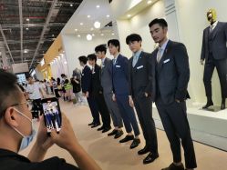 -经典婚纱摄影美学馆·私人定制